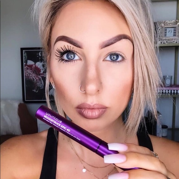 💜 NEW 4D MASCARA! 💜 - Picture 5 of 6